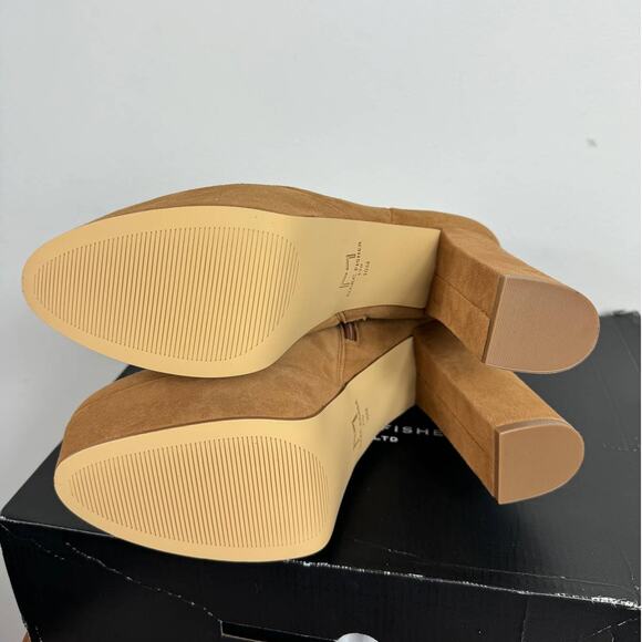 New Marc Fisher LTD Caled Suede Platform Booties Medium Natural Women's Size 10 - Picture 6 of 10
